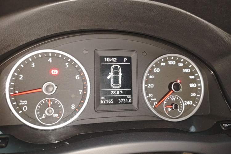 Used Volkswagen Tiguan 2016 280TSI Automatic Two-Wheel-Drive Silk Road Style Edition Instrument Cluster