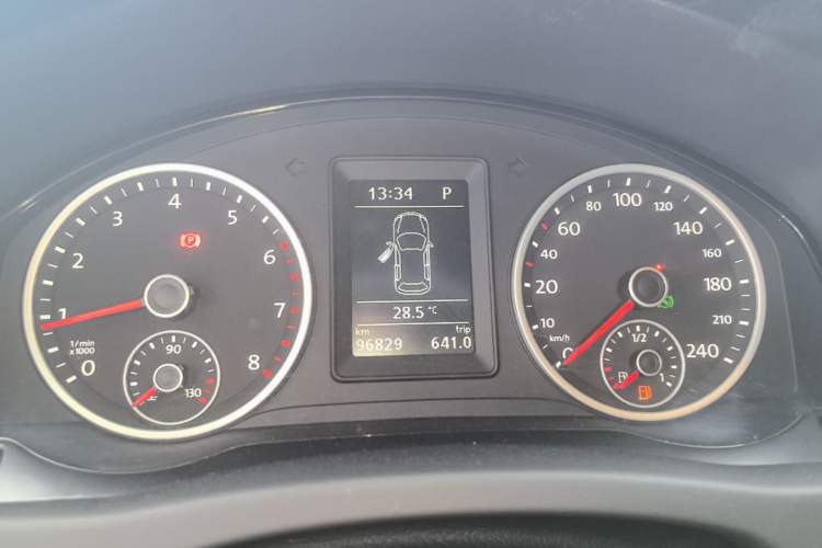 Used Volkswagen Tiguan 2016 300TSI Automatic Two-Wheel Drive Trend Edition Instrument Cluster