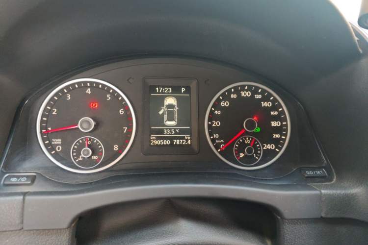 Used Volkswagen Tiguan 2016 280TSI Automatic Two-Wheel-Drive Silk Road Style Edition Instrument Cluster
