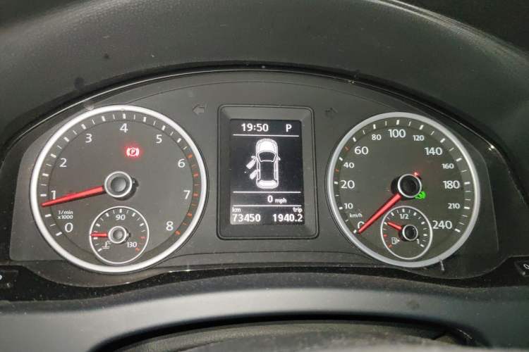 Used Volkswagen Tiguan 2016 280TSI Automatic Two-Wheel-Drive Silk Road Style Edition Instrument Cluster