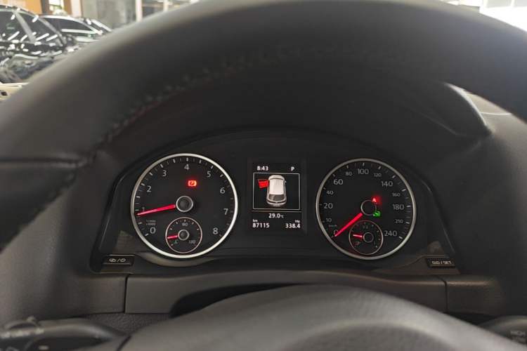 Used Volkswagen Tiguan 2016 300TSI Automatic All-Wheel Drive Luxury Edition Instrument Cluster
