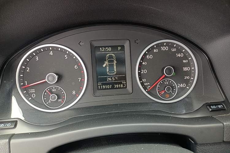 Used Volkswagen Tiguan 2016 300TSI Automatic Two-Wheel Drive Comfort Edition Instrument Cluster