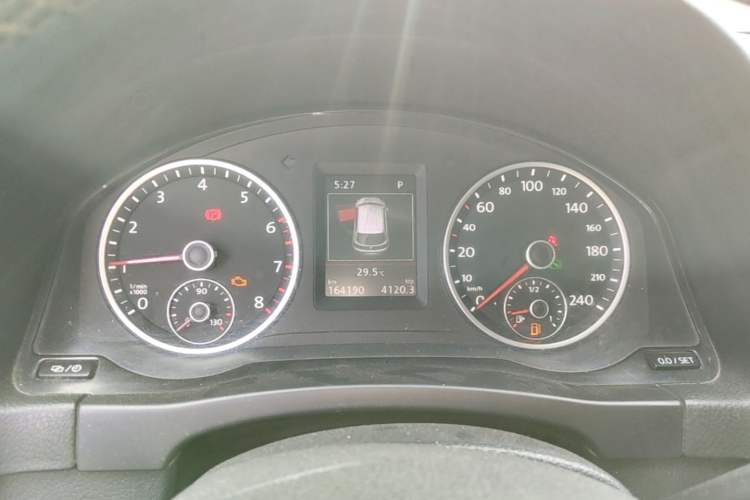 Used Volkswagen Tiguan 2016 300TSI Automatic All-Wheel Drive Luxury Edition Instrument Cluster