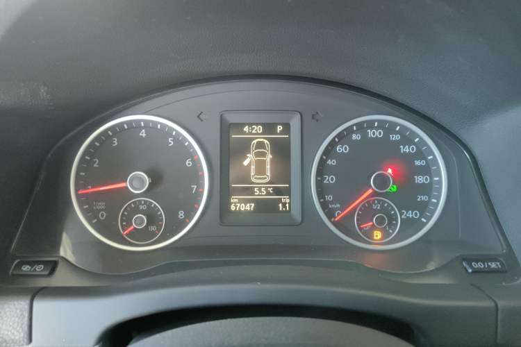 Used Volkswagen Tiguan 2016 300TSI Automatic Two-Wheel Drive Comfort Edition Instrument Cluster