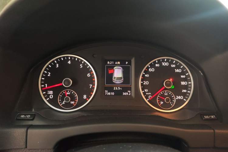 Used Volkswagen Tiguan 2016 300TSI Automatic Two-Wheel Drive Luxury Edition Instrument Cluster