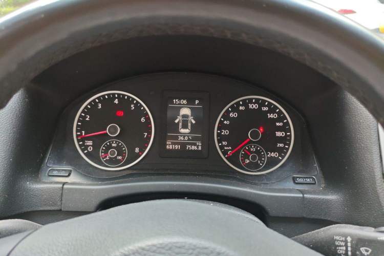 Used Volkswagen Tiguan 2016 280TSI Automatic Two-Wheel Drive Silk Road Comfort Edition Instrument Cluster