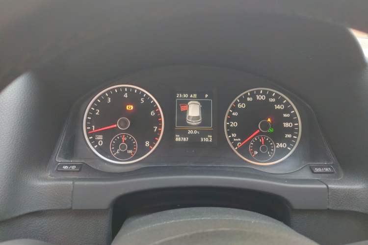 Used Volkswagen Tiguan 2016 300TSI Automatic Two-Wheel Drive Luxury Edition Instrument Cluster