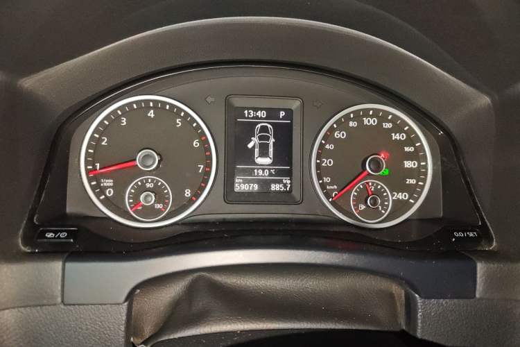 Used Volkswagen Tiguan 2016 300TSI Automatic Two-Wheel Drive Trend Edition Instrument Cluster