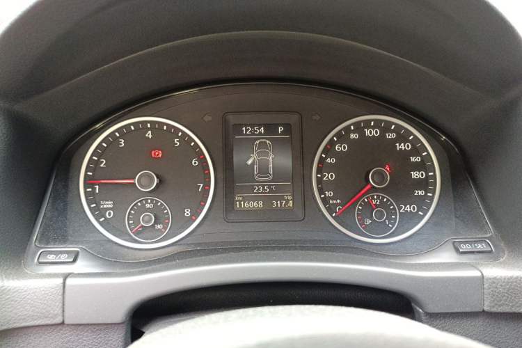 Used Volkswagen Tiguan 2016 280TSI Automatic Two-Wheel Drive Silk Road Comfort Edition Instrument Cluster