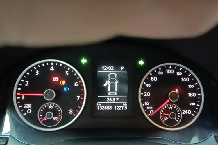 Used Volkswagen Tiguan 2016 280TSI Automatic Two-Wheel Drive Silk Road Comfort Edition Instrument Cluster