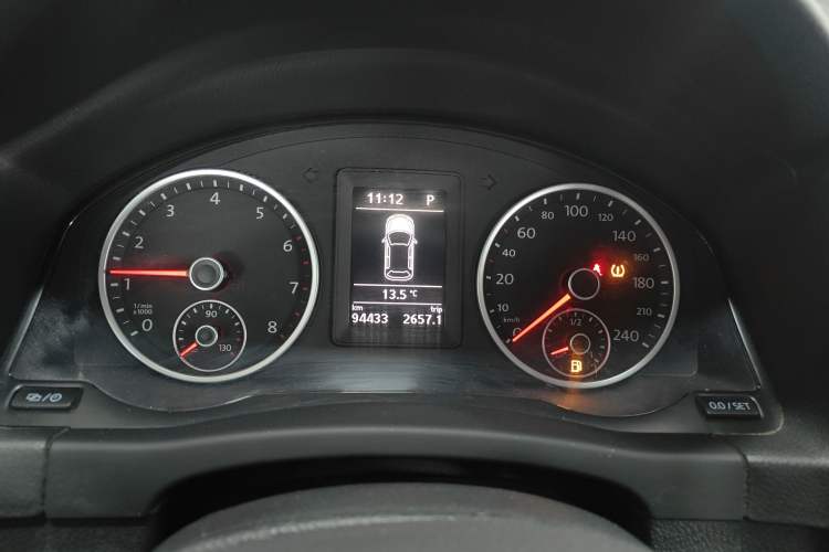 Used Volkswagen Tiguan 2016 280TSI Automatic Two-Wheel-Drive Silk Road Style Edition Instrument Cluster