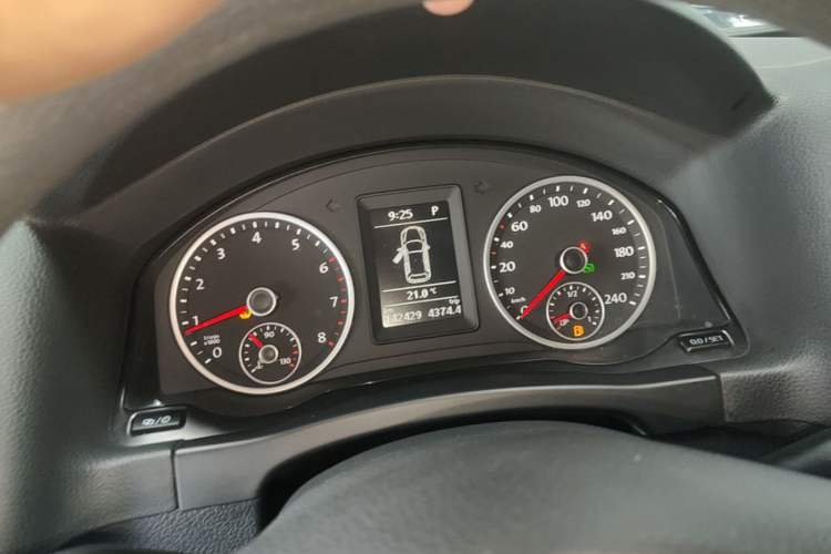 Used Volkswagen Tiguan 2016 300TSI Automatic Two-Wheel Drive Trend Edition Instrument Cluster