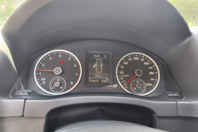 Used Volkswagen Tiguan 2016 280TSI Automatic Two-Wheel Drive Silk Road Comfort Edition Instrument Cluster