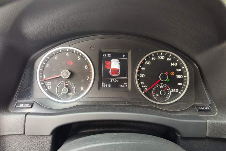 Used Volkswagen Tiguan 2016 300TSI Automatic Two-Wheel Drive Luxury Edition Instrument Cluster