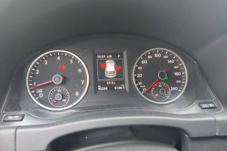 Used Volkswagen Tiguan 2016 300TSI Automatic All-Wheel Drive Luxury Edition Instrument Cluster