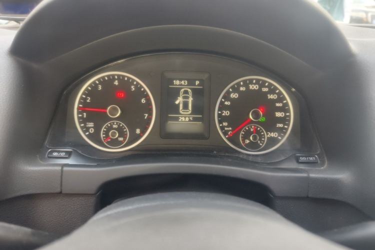 Used Volkswagen Tiguan 2016 300TSI Automatic Two-Wheel Drive Trend Edition Instrument Cluster