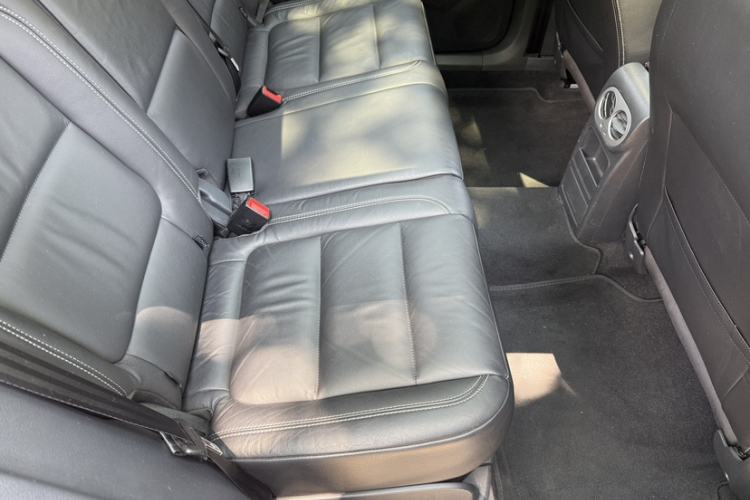 Used Volkswagen Tiguan 2016 280TSI Automatic Two-Wheel Drive Silk Road Comfort Edition Interior 2