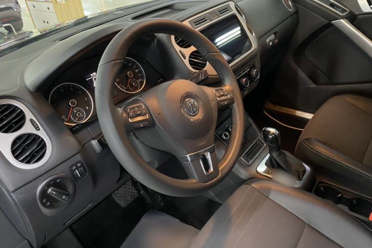 Used Volkswagen Tiguan 2016 300TSI Automatic Two-Wheel Drive Trend Edition Interior 2