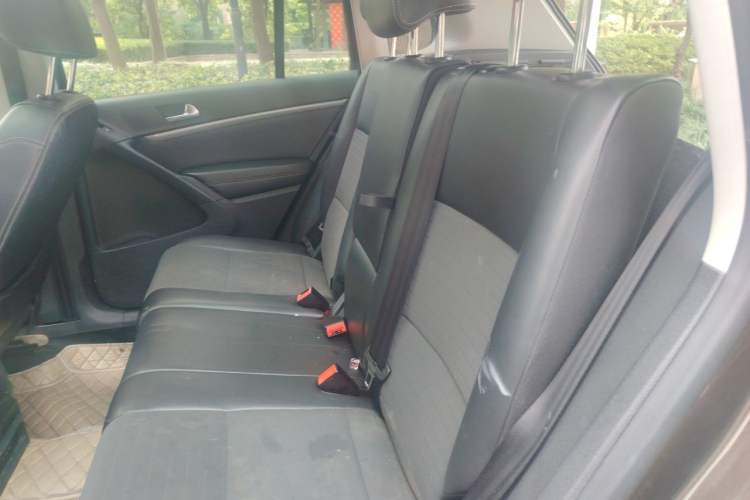Used Volkswagen Tiguan 2016 300TSI Automatic All-Wheel Drive Fashion Vision Edition Interior 4