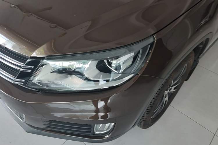Used Volkswagen Tiguan 2016 300TSI Automatic All-Wheel Drive Luxury Edition Left Front Headlight