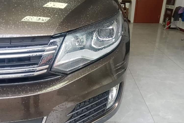 Used Volkswagen Tiguan 2016 280TSI Automatic Two-Wheel Drive Silk Road Comfort Edition Left Front Headlight