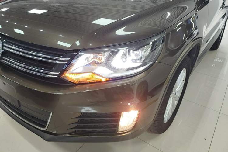 Used Volkswagen Tiguan 2016 280TSI Automatic Two-Wheel-Drive Silk Road Style Edition Left Front Headlight