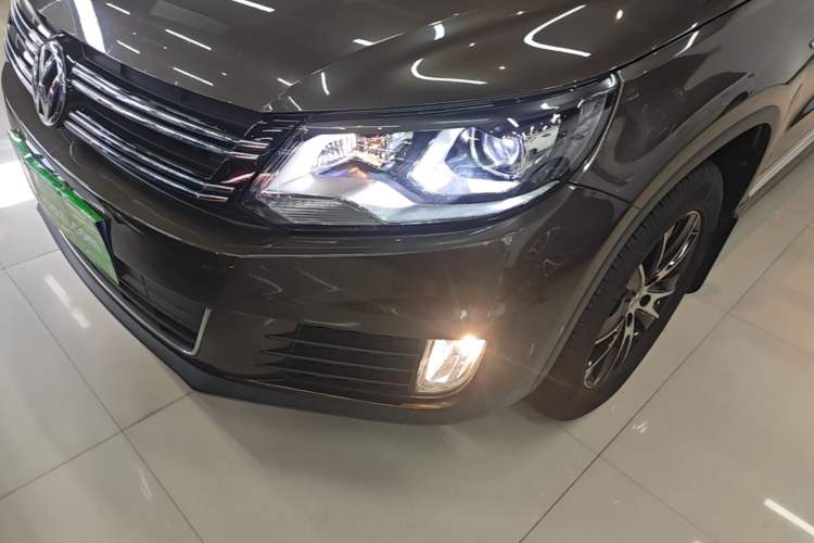 Used Volkswagen Tiguan 2016 300TSI Automatic All-Wheel Drive Luxury Edition Left Front Headlight