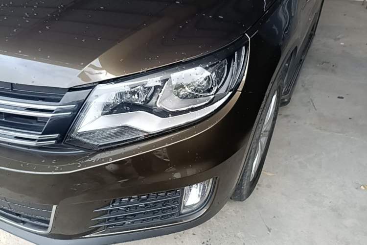 Used Volkswagen Tiguan 2016 280TSI Automatic Two-Wheel Drive Silk Road Comfort Edition Left Front Headlight