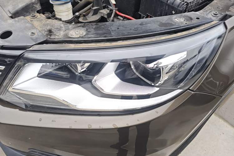 Used Volkswagen Tiguan 2016 280TSI Automatic Two-Wheel-Drive Silk Road Style Edition Left Front Headlight