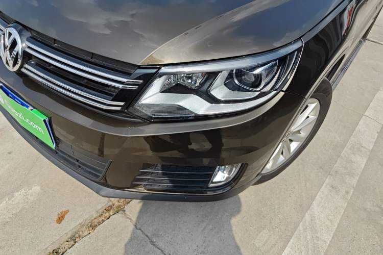 Used Volkswagen Tiguan 2016 280TSI Automatic Two-Wheel-Drive Silk Road Style Edition Left Front Headlight