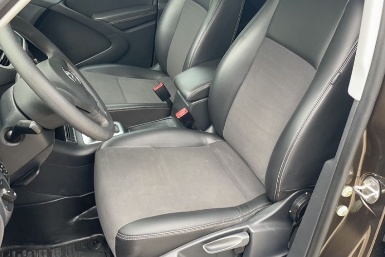 Used Volkswagen Tiguan 2016 280TSI Automatic Two-Wheel-Drive Silk Road Style Edition Left Front Seat