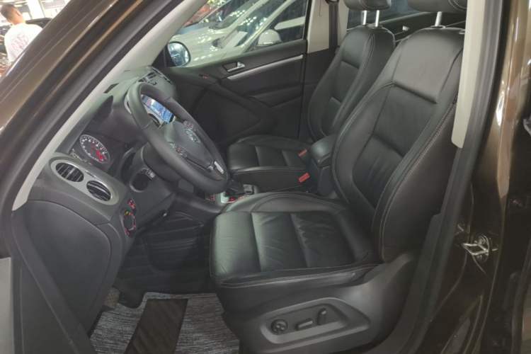 Used Volkswagen Tiguan 2016 280TSI Automatic Two-Wheel Drive Silk Road Comfort Edition Left Front Seat