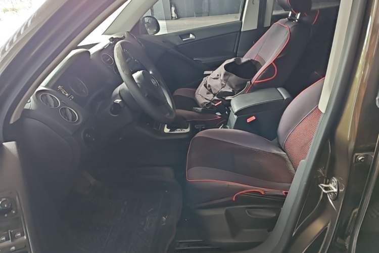 Used Volkswagen Tiguan 2016 280TSI Automatic Two-Wheel-Drive Silk Road Style Edition Left Front Seat