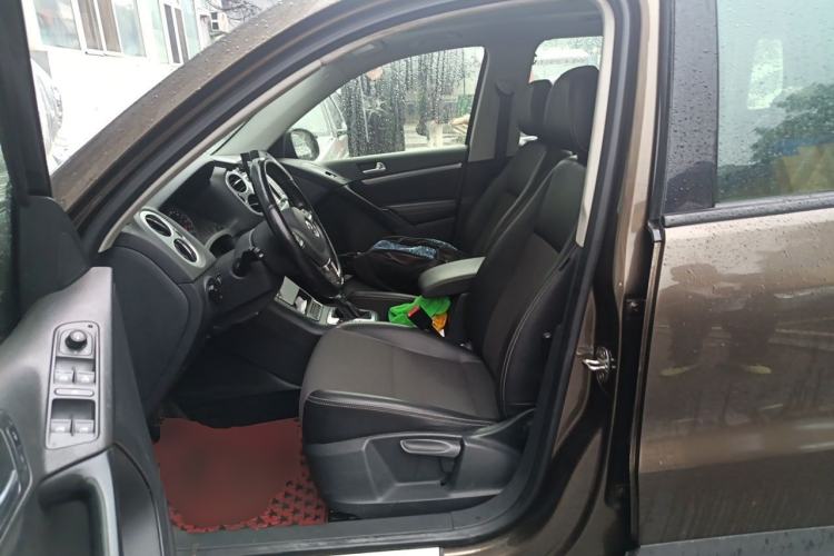 Used Volkswagen Tiguan 2016 300TSI Automatic All-Wheel Drive Fashion Vision Edition Left Front Seat