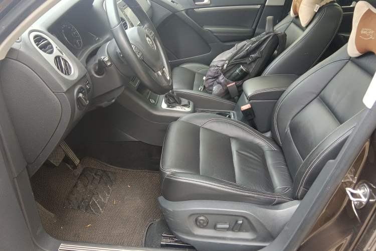 Used Volkswagen Tiguan 2016 300TSI Automatic All-Wheel Drive Luxury Edition Left Front Seat