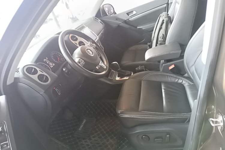 Used Volkswagen Tiguan 2016 280TSI Automatic Two-Wheel Drive Silk Road Comfort Edition Left Front Seat