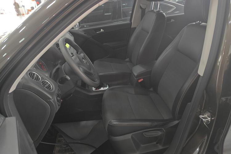 Used Volkswagen Tiguan 2016 280TSI Automatic Two-Wheel-Drive Silk Road Style Edition Left Front Seat