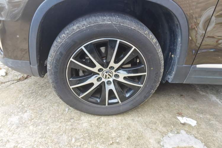Used Volkswagen Tiguan 2016 300TSI Automatic Two-Wheel Drive Luxury Edition Left Front Wheel Hub