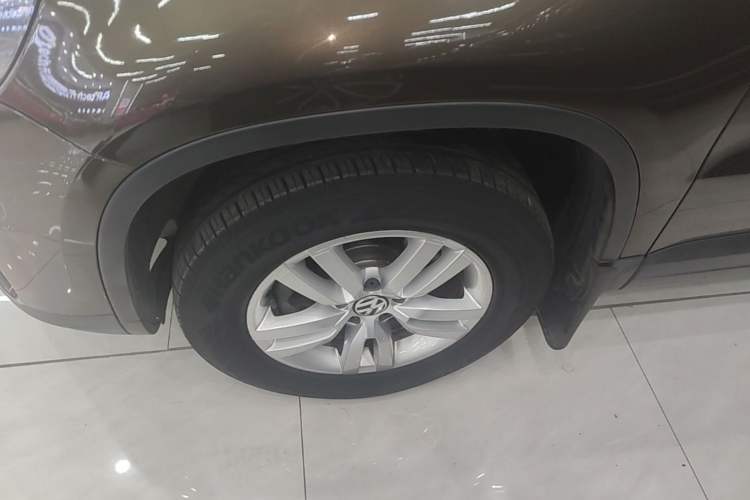 Used Volkswagen Tiguan 2016 300TSI Automatic Two-Wheel Drive Trend Edition Left Front Wheel Hub