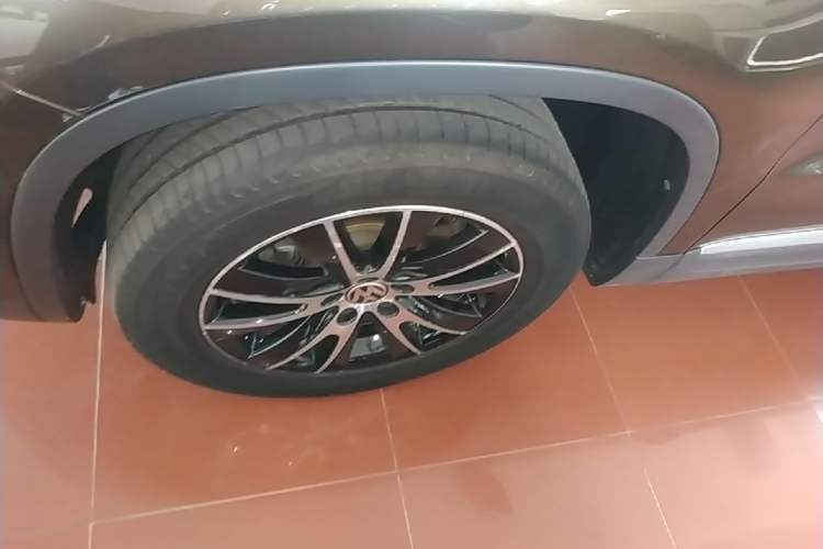 Used Volkswagen Tiguan 2016 300TSI Automatic Two-Wheel Drive Luxury Edition Left Front Wheel Hub