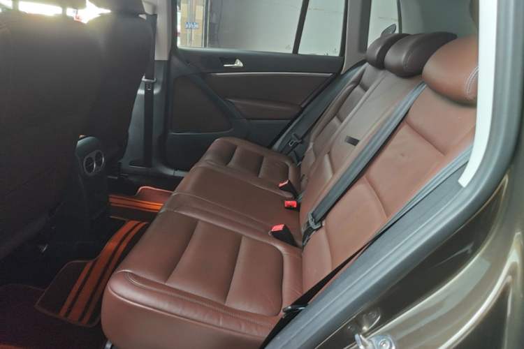 Used Volkswagen Tiguan 2016 300TSI Automatic Two-Wheel Drive Luxury Edition Left Rear Seat