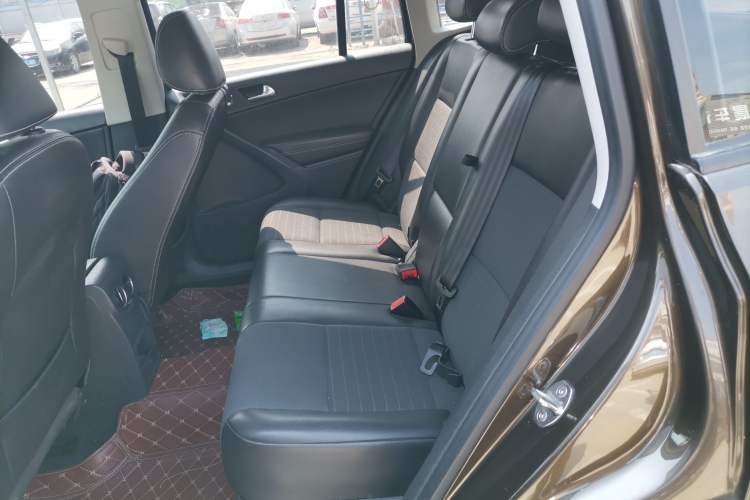 Used Volkswagen Tiguan 2016 280TSI Automatic Two-Wheel-Drive Silk Road Style Edition Left Rear Seat