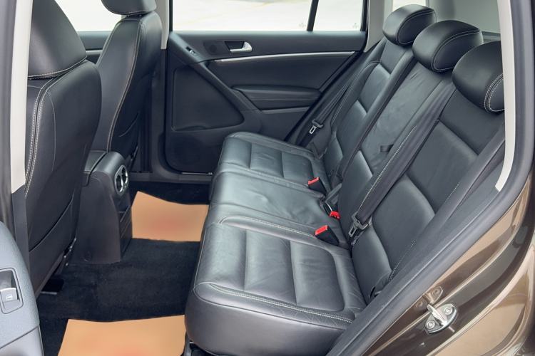 Used Volkswagen Tiguan 2016 300TSI Automatic Two-Wheel Drive Luxury Edition Left Rear Seat