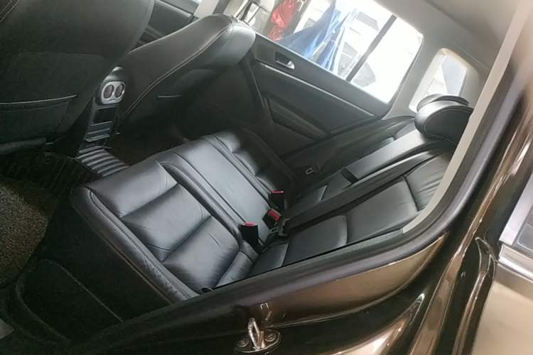 Used Volkswagen Tiguan 2016 300TSI Automatic Two-Wheel Drive Comfort Edition Left Rear Seat