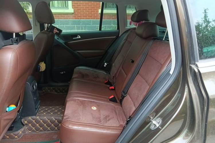 Used Volkswagen Tiguan 2016 330TSI Automatic All-Wheel-Drive Flagship Edition Left Rear Seat