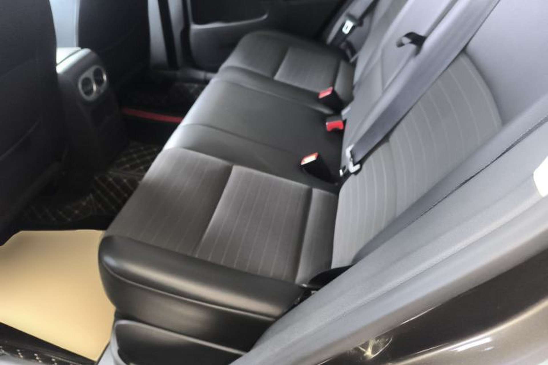 Used Volkswagen Tiguan 2016 300TSI Automatic All-Wheel Drive Fashion Vision Edition Left Rear Seat