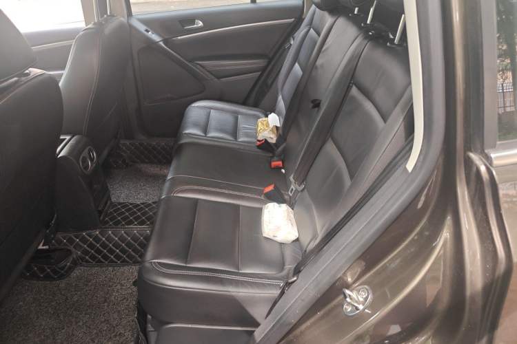 Used Volkswagen Tiguan 2016 300TSI Automatic Two-Wheel Drive Comfort Edition Left Rear Seat