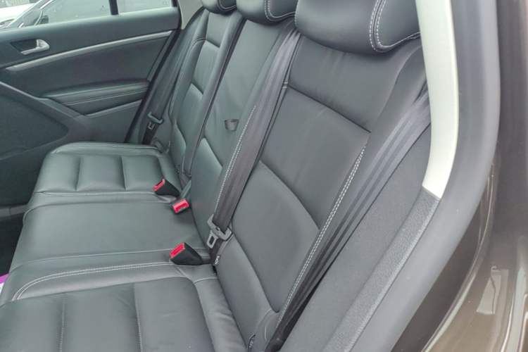 Used Volkswagen Tiguan 2016 300TSI Automatic Two-Wheel Drive Comfort Edition Left Rear Seat