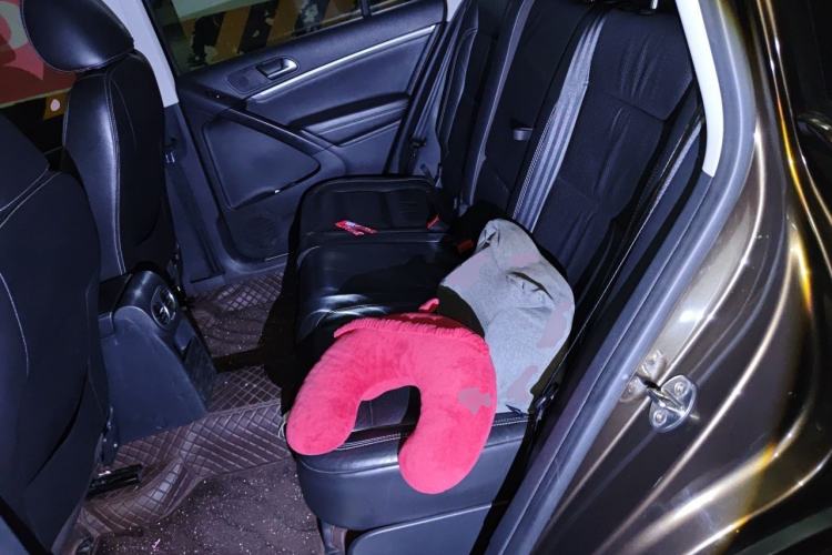 Used Volkswagen Tiguan 2016 300TSI Automatic All-Wheel Drive Luxury Edition Left Rear Seat