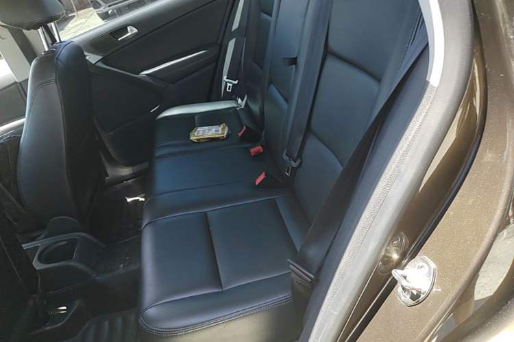 Used Volkswagen Tiguan 2016 300TSI Automatic Two-Wheel Drive Trend Edition Left Rear Seat